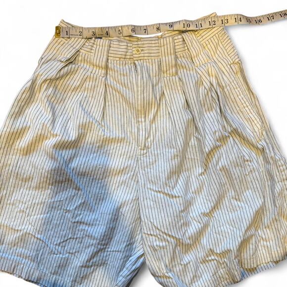 Vintage classic high waisted white and blue pinstripe shorts womens size Large - Picture 2 of 8